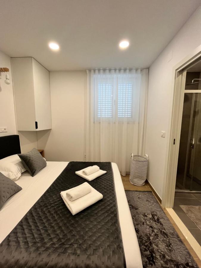 Blue Apartment With Shared Pool Split Zewnętrze zdjęcie